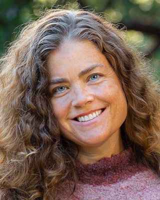 Photo of Jennifer Nickel, Marriage & Family Therapist Associate, AMFT