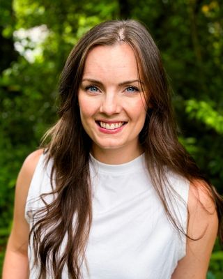 Photo of Emily Davis Jones, Licensed Mental Health Counselor, LMHC
