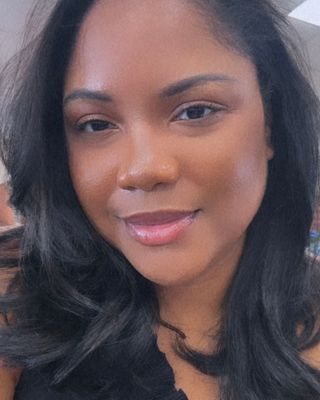 Photo of Shontia Robinson, LPC-Associate, MS