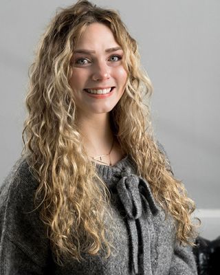 Photo of Abby Green, Registered Psychotherapist (Qualifying), MA
