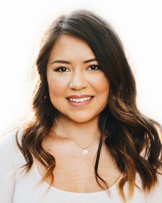 Photo of Stephanie Islas, Marriage & Family Therapist, LMFT