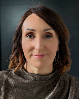 Photo of Dr Julie Dodds, Psychologist, PsychD, HCPC - Clin. Psych.