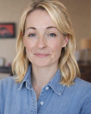 Photo of Linda Heavey, Psychotherapist, MA, MIAHIP