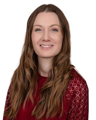 Photo of Erin Makowsky, Psychologist, MA, RPsych