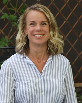 Photo of Sarah Elton, Psychologist in Alberta