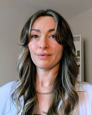 Photo of Hayley Mulhare, Psychotherapist, MBACP