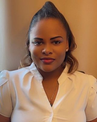 Photo of Dr. Laterriea Martin, Clinical Social Work/Therapist, DSW, LCSW