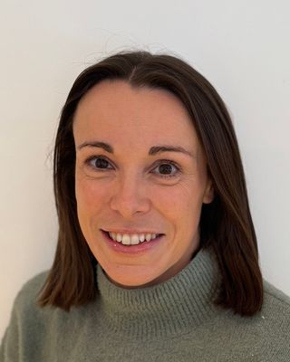 Photo of Dr Laura Varnes, Psychotherapist, PsychD, MBABCP