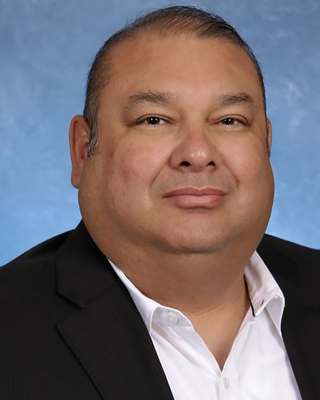 Photo of Gustavo Saravia, Counselor in Miami, FL