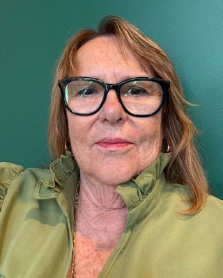 Photo of Robyn Lee Mills, Counsellor, NZCCA