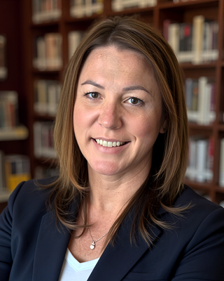 Photo of Jen Gray, Pre-Licensed Professional, M-CMHC, RMHCI