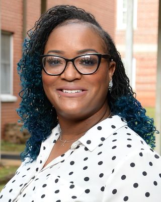 Photo of Lameka Childress, Clinical Social Work/Therapist, LICSW