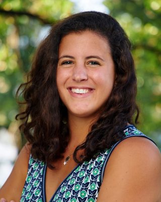 Photo of Lauren de Torres, Pre-Licensed Professional, M.S.Ed, M.Phil, .Ed