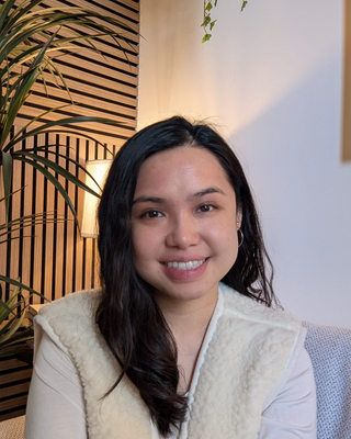 Photo of Jennifer Truong, Registered Psychotherapist (Qualifying)