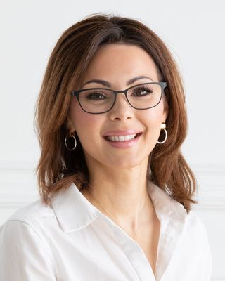 Photo of Lucie Ritchie, Registered Psychotherapist (Qualifying) in Downtown, Toronto, ON