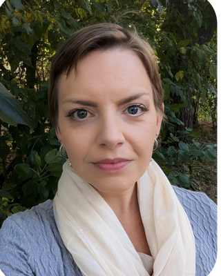 Photo of Erin Berzins, Licensed Professional Clinical Counselor, LPCC, PMH-C