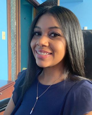 Photo of Adriana Quinones, Pre-Licensed Professional, MA, RYT200