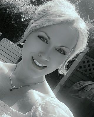 Photo of Emma Louise Wallhead, Psychotherapist, MBACP