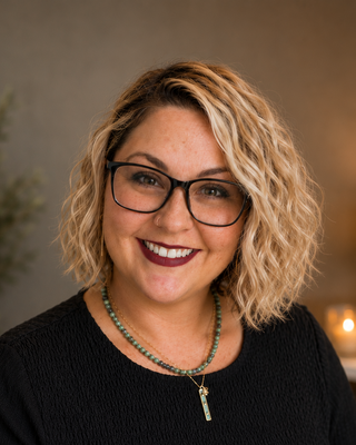 Photo of Rebecca Siwanowicz, Clinical Social Work/Therapist, LCSW, MCAP