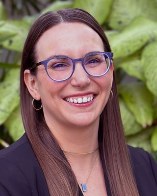 Photo of Emily Steinway, Clinical Social Work/Therapist, LISW