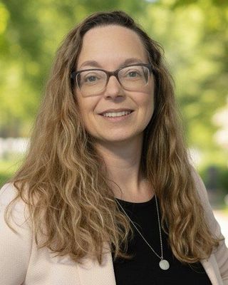 Photo of Lisa Harlow, Counselor, LLCP, NCC