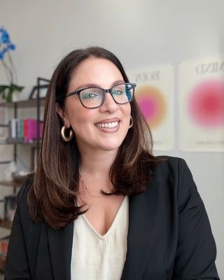 Photo of Nicole Annunziata, Counselor, LMHC