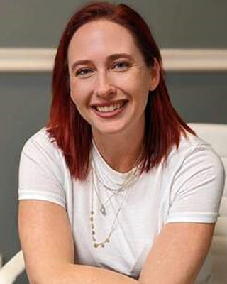 Photo of Amanda Emerson, Clinical Social Work/Therapist