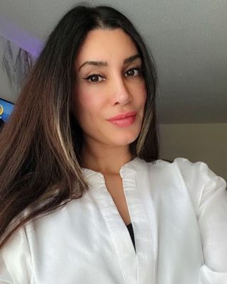 Photo of Shabnam Khan, Psychotherapist, MBACP