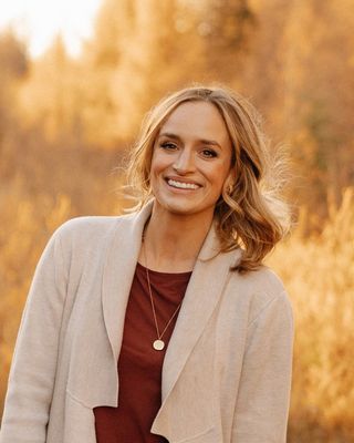 Photo of Jessica Howard, Counsellor, CCC, RSW, MACP, BSW