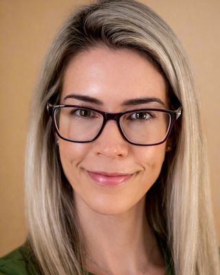 Photo of Veronica Guettler, Psychiatric Nurse Practitioner, MSN, PMHNP