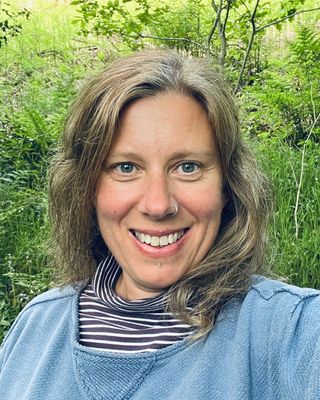 Photo of Dr Liz Peel, Counsellor, PhD, MBACP