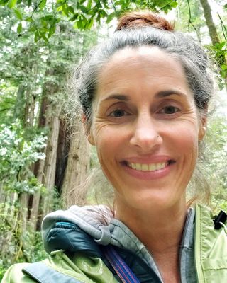 Photo of Ande Welling, Counselor, LCMHC, BC-DMT, NCC, GL-CMA, BSE