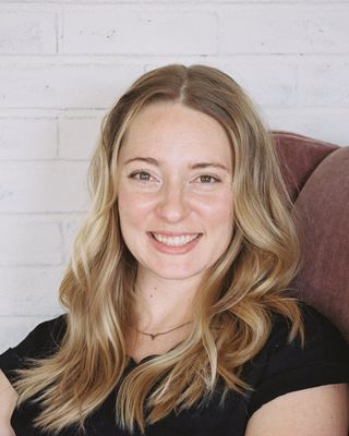 Photo of Erin Amata, Clinical Social Work/Therapist
