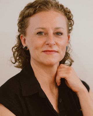 Photo of Rayni Collins, Licensed Professional Counselor, BC-DMT, LPCS, LCMHCS