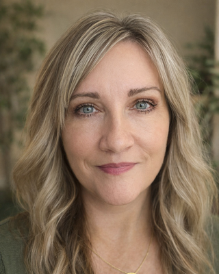 Photo of Cally Dingler, Psychiatric Nurse Practitioner, CPNP-PC, PMHNP