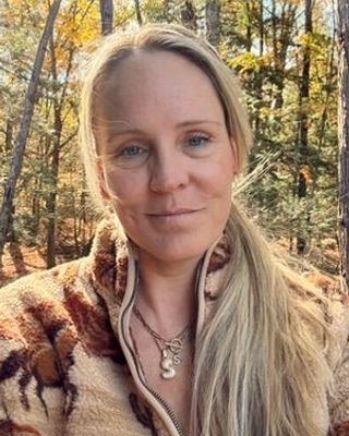 Photo of Shannon Brooke Corbeil, Registered Psychotherapist (Qualifying), MACP, BA
