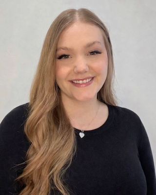 Photo of Melissa Clement, Registered Psychotherapist (Qualifying), BMT