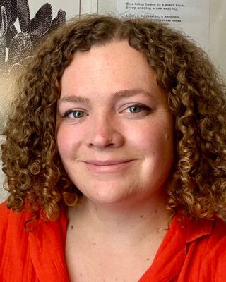 Photo of Sarah Picken, Clinical Social Work/Therapist