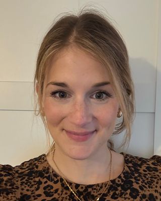 Photo of Dr Aleksandra Kralj, Psychologist, PsychD, HCPC - Clin. Psych.