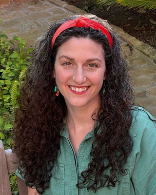 Photo of Stefanie McGinnis, Marriage & Family Therapist Associate, RegAMFT, ATR-P