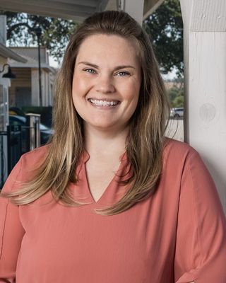 Photo of Talia Luc, Psychiatric Nurse Practitioner, MSN, FNP, PMHNP