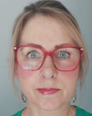 Photo of Samantha Quinn, Counsellor, MA, MBACP Accred