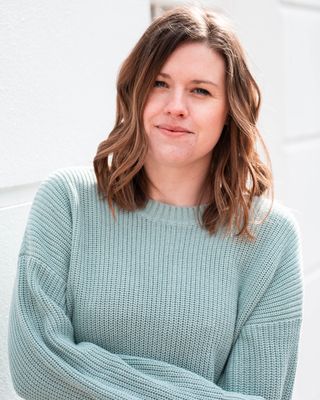 Photo of Carly Turner, Psychotherapist, MBABCP