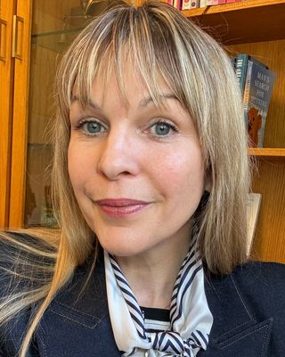Photo of Amy Backos, Psychologist, PhD, ATR-BC