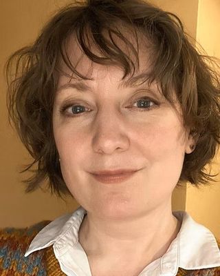 Photo of Liz McKinnell, Counsellor, PhD, MBACP