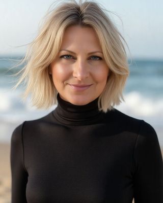 Photo of Karen Collins, Clinical Social Work/Therapist, MSW, LCSW