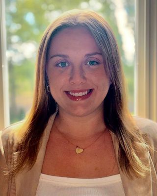 Photo of Victoria Hunter, RPN, CNP