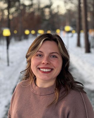 Photo of Victoria Selander, Clinical Social Work/Therapist, MSW, LGSW