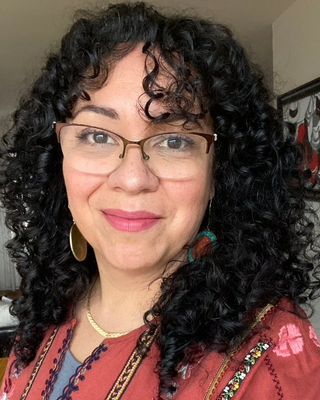 Photo of Erika J Román, Clinical Social Work/Therapist in Oakland, CA