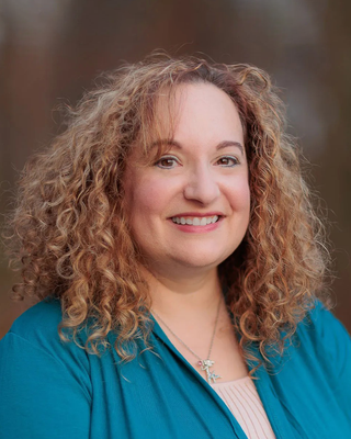 Photo of Jennifer Molinari, Licensed Clinical Professional Counselor, LCPC